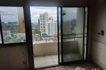 1 Bedroom Condo for sale in Saranjai Mansion, Khlong Toei, Bangkok near BTS Nana