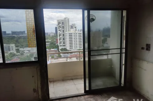 1 Bedroom Condo for sale in Saranjai Mansion, Khlong Toei, Bangkok near BTS Nana