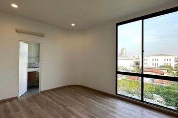 3 Bedroom Townhouse for rent in Bang Phong Pang, Bangkok