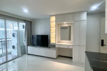 1 Bedroom Condo for rent in Voque Sukhumvit 16, Khlong Toei, Bangkok near BTS Asoke