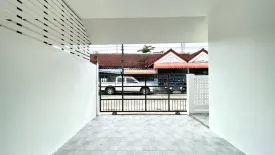 2 Bedroom Townhouse for sale in Ratsada, Phuket