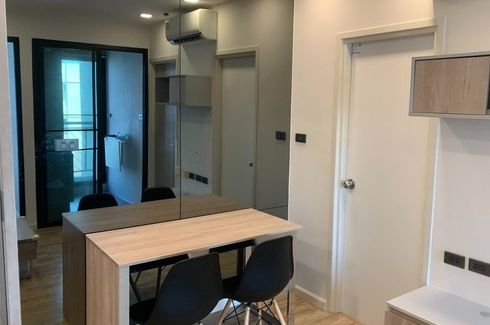 1 Bedroom Condo for rent in Sam Sen Nok, Bangkok near MRT Phawana
