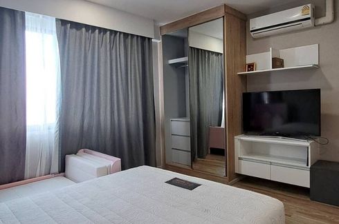 2 Bedroom Condo for sale in Blossom Condo @ Sathorn-Charoenrat, Yan Nawa, Bangkok near BTS Surasak