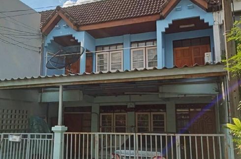 2 Bedroom House for rent in Chan Kasem, Bangkok near MRT Chankasem