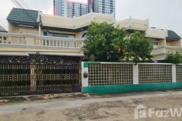 4 Bedroom House for sale in Chong Nonsi, Bangkok