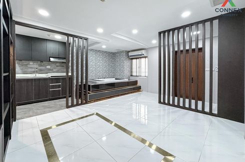 1 Bedroom Condo for sale in The Kris Ratchada 17, Din Daeng, Bangkok near MRT Sutthisan