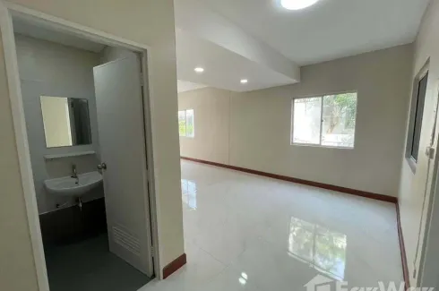 3 Bedroom House for sale in Baan Pruksa 74/1 Srinakarin-Theparak, Phraek Sa, Samut Prakan