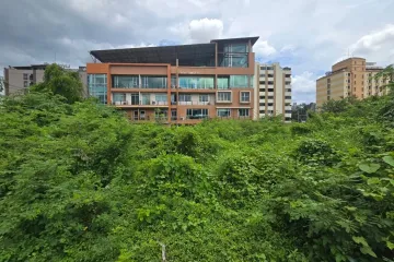 Land for sale in Khlong Chan, Bangkok near MRT Hua Mak