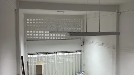 4 Bedroom Commercial for rent in Si Phraya, Bangkok near MRT Sam Yan