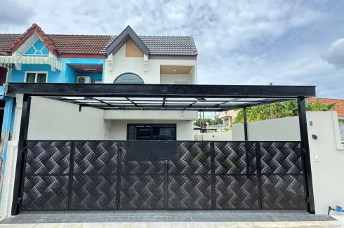 4 Bedroom House for sale in Moo Ban Rasada Ramluek, Ratsada, Phuket