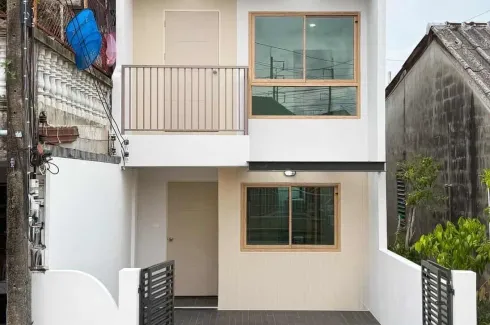 2 Bedroom Townhouse for sale in Chalong, Phuket