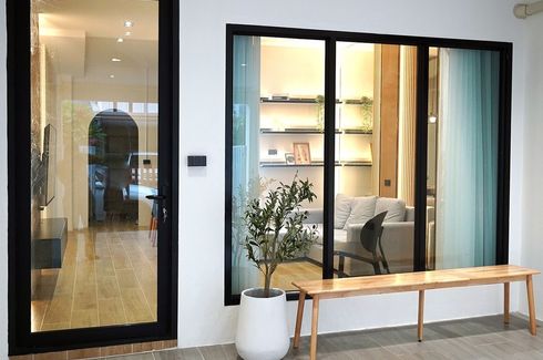 3 Bedroom House for rent in Baan Yu Charoen 29, Sam Sen Nok, Bangkok near MRT Sutthisan