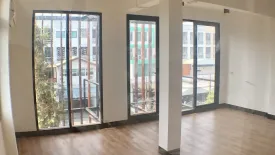 4 Bedroom Townhouse for rent in Bang Chak, Bangkok near BTS Punnawithi