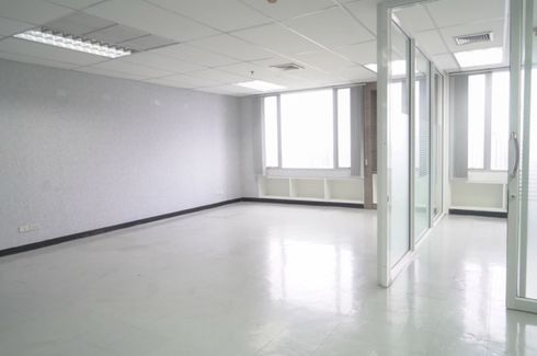 Office for rent in Forum Tower - Ratchada, Huai Khwang, Bangkok near MRT Huai Khwang