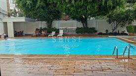 4 Bedroom Condo for rent in Charan Mansion, Khlong Toei Nuea, Bangkok near MRT Sukhumvit