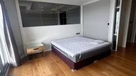 1 Bedroom Condo for rent in Nusa State Tower Condominium, Silom, Bangkok near BTS Surasak