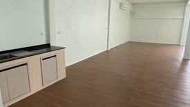 Office for rent in Bang Chak, Bangkok near BTS Bang Chak