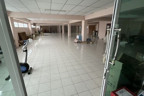 Townhouse for rent in Bang Chak, Bangkok near BTS Punnawithi