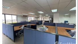 Office for rent in Jewellery Center Building, Si Phraya, Bangkok near MRT Sam Yan