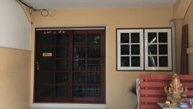 4 Bedroom Townhouse for rent in Chan Kasem, Bangkok near MRT Chankasem