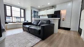 2 Bedroom Condo for rent in XT Huaikhwang, Din Daeng, Bangkok near MRT Huai Khwang