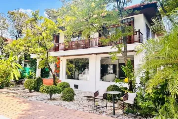 6 Bedroom House for sale in Suan Luang, Bangkok