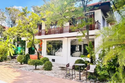 6 Bedroom House for sale in Suan Luang, Bangkok