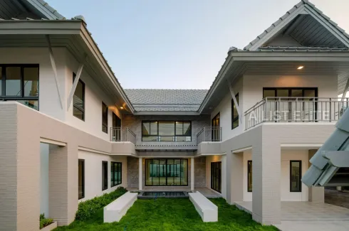 3 Bedroom House for sale in Sala Thammasop, Bangkok