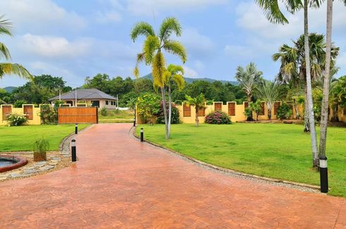 6 Bedroom House for sale in Sattahip, Chonburi