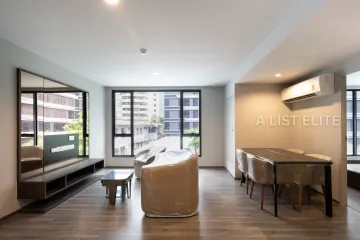 2 Bedroom Condo for sale in Ideo Mobi Sukhumvit 40, Phra Khanong, Bangkok near BTS Ekkamai