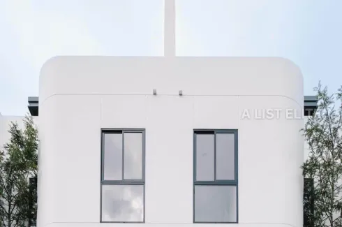 3 Bedroom House for sale in Bang Chak, Bangkok near BTS Punnawithi