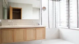 3 Bedroom Condo for sale in The Emporio Place, Khlong Tan, Bangkok near BTS Phrom Phong