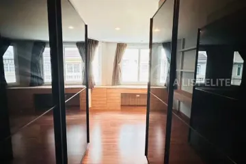 3 Bedroom House for rent in Taweewattana Villa, Chong Nonsi, Bangkok