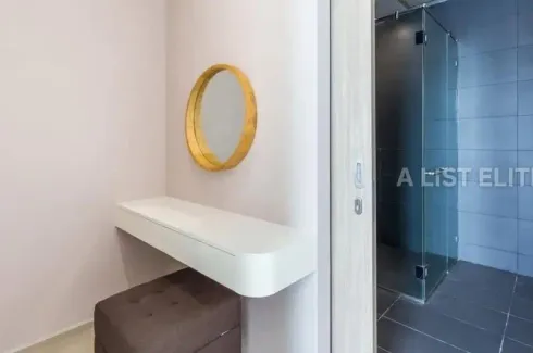 2 Bedroom Condo for sale in Noble Ploenchit, Lumpini, Bangkok near BTS Ploen Chit