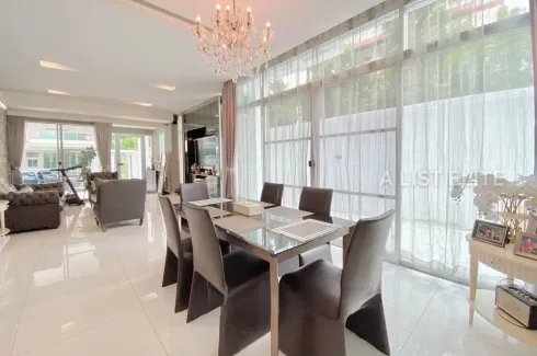 3 Bedroom House for rent in Chan Kasem, Bangkok near MRT Lat Phrao