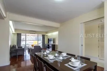 2 Bedroom Condo for rent in Krystal Court, Khlong Toei Nuea, Bangkok near BTS Nana