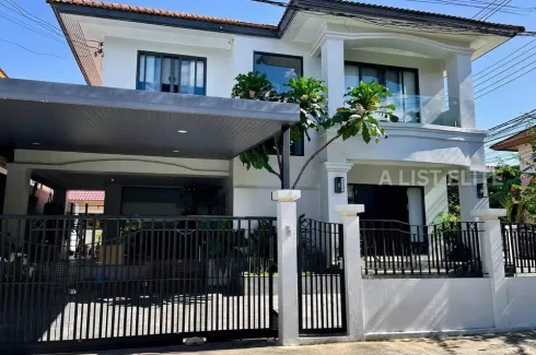 3 Bedroom House for sale in Bang Chak, Bangkok