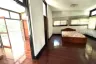 1 Bedroom House for rent in Khlong Tan Nuea, Bangkok