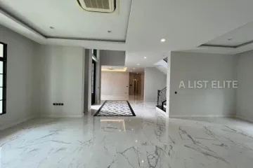 5 Bedroom House for sale in BAAN SANSIRI PATTANAKARN, Suan Luang, Bangkok