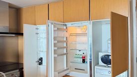 2 Bedroom Condo for sale in Bang Phong Pang, Bangkok