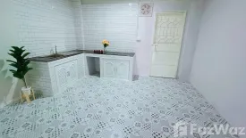 3 Bedroom Townhouse for sale in Natthakan 3,5, Khlong Thanon, Bangkok