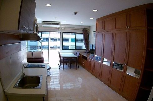 1 Bedroom Condo for sale in Saranjai Mansion, Khlong Toei, Bangkok near BTS Nana
