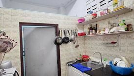 3 Bedroom Townhouse for sale in Bang Phong Pang, Bangkok