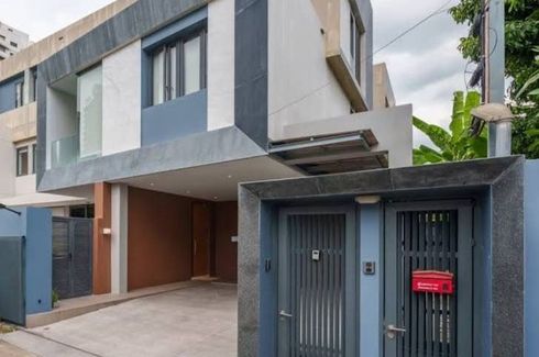 4 Bedroom House for sale in Phra Khanong Nuea, Bangkok near BTS Ekkamai