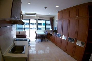 1 Bedroom Condo for rent in Saranjai Mansion, Khlong Toei, Bangkok near BTS Nana