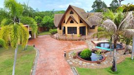 6 Bedroom House for sale in Sattahip, Chonburi