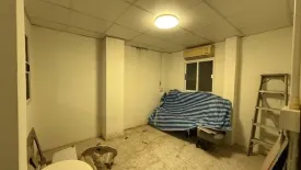 3 Bedroom Townhouse for sale in Sam Sen Nai, Bangkok near BTS Ari