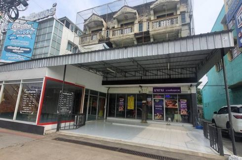 3 Bedroom Commercial for sale in Sala Thammasop, Bangkok