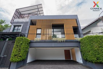 4 Bedroom House for sale in Khlong Tan Nuea, Bangkok