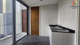 3 Bedroom Condo for sale in Bang Phong Pang, Bangkok